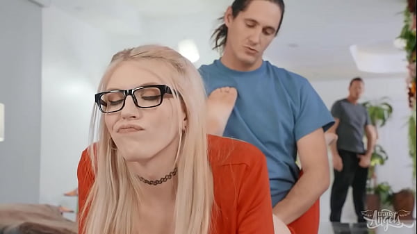 Izzy Wilde Keeps Pierce Paris Cum Inside Her Ass Squirts It On Her BF’s Face